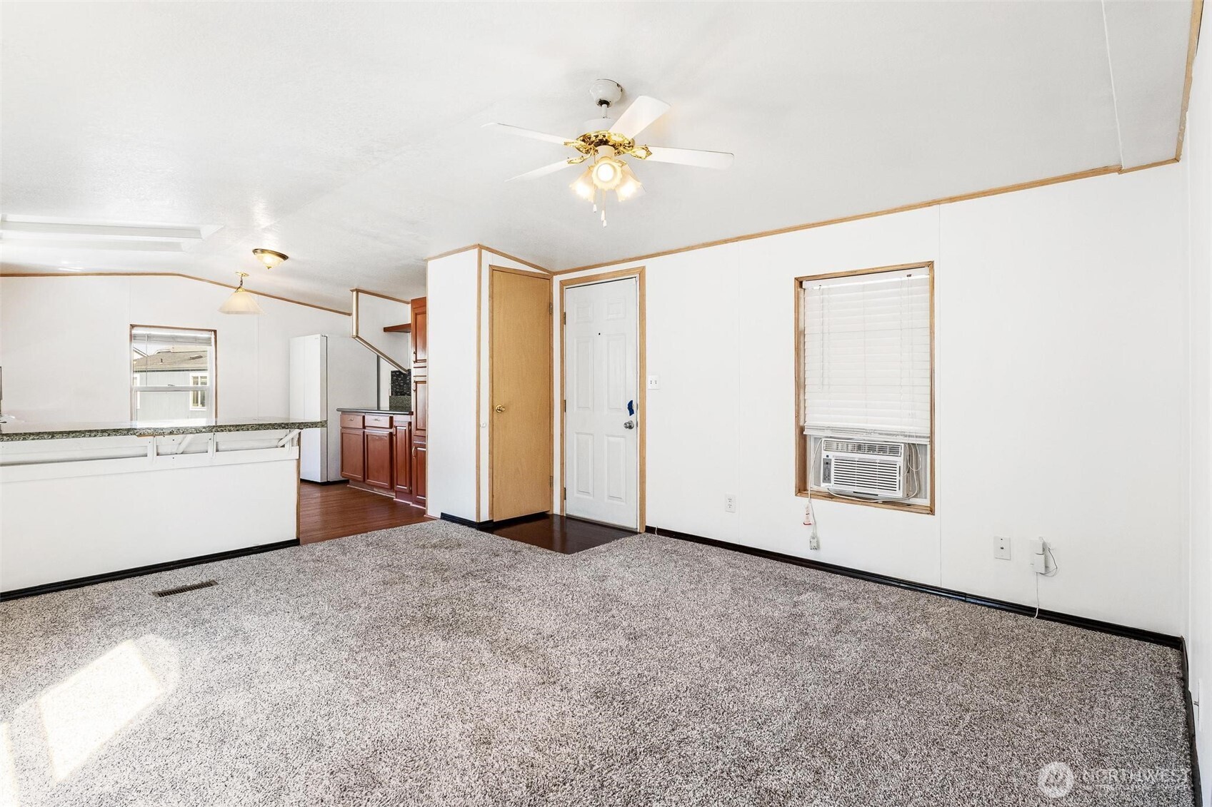 15268 Maple Drive, Unit M68 Renton, WA 98058 - Photo 4 of 33