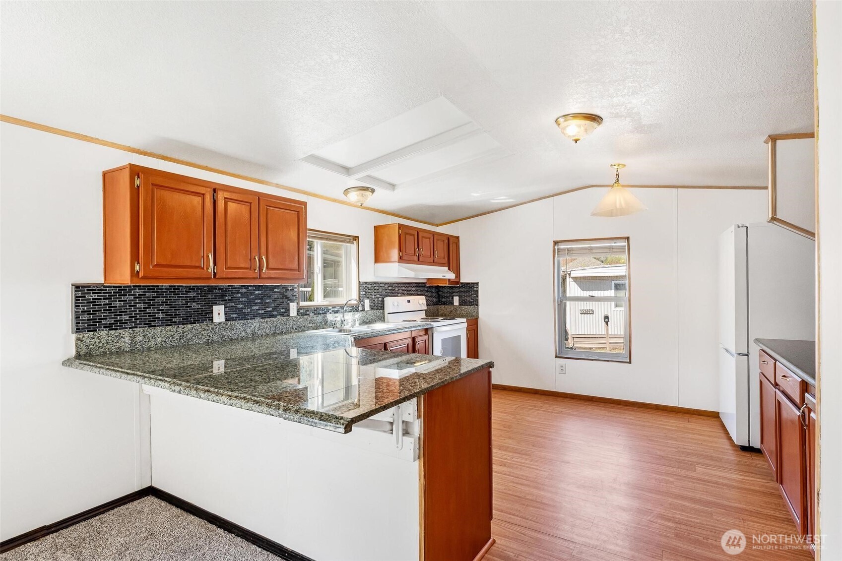 15268 Maple Drive, Unit M68 Renton, WA 98058 - Photo 7 of 33