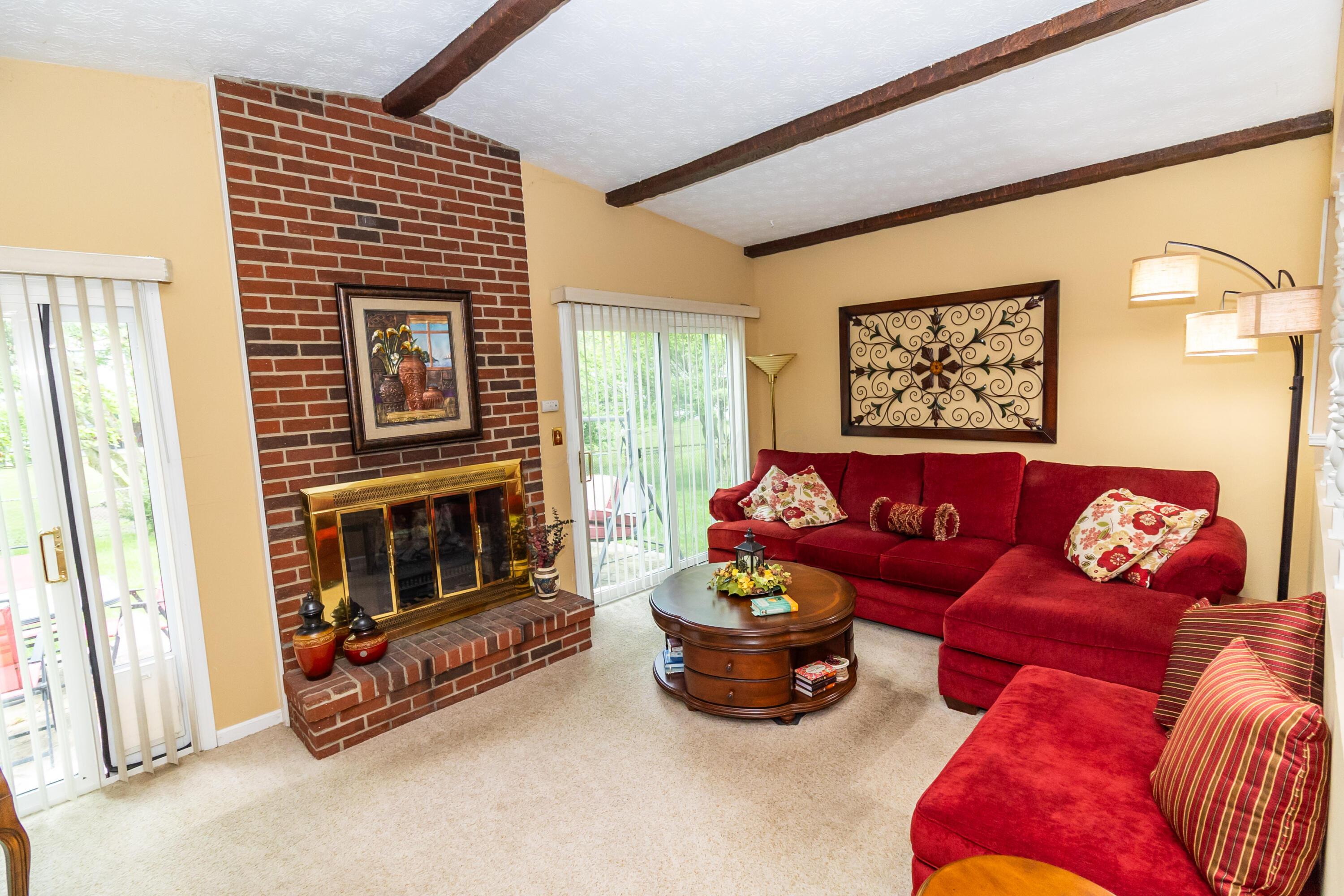 245 Hubbard Road Galloway, OH 43119 - Photo 13 of 23 Family room