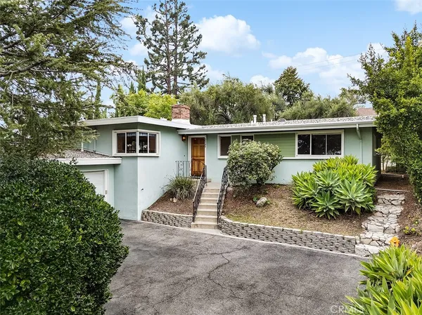 $1,300,000 | 2325 Caracas Street, La Crescenta, CA 91214