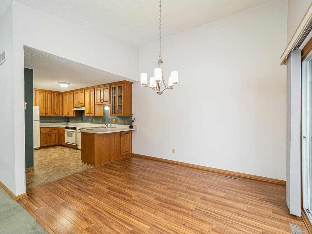 14686 Embry Path Apple Valley, MN 55124 - Photo 7 of 19 Gallery Image 7