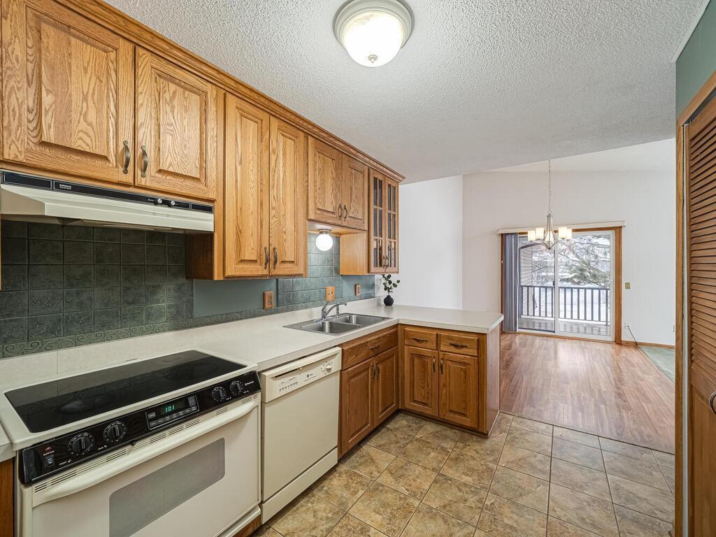 14686 Embry Path Apple Valley, MN 55124 - Photo 9 of 19 Gallery Image 9
