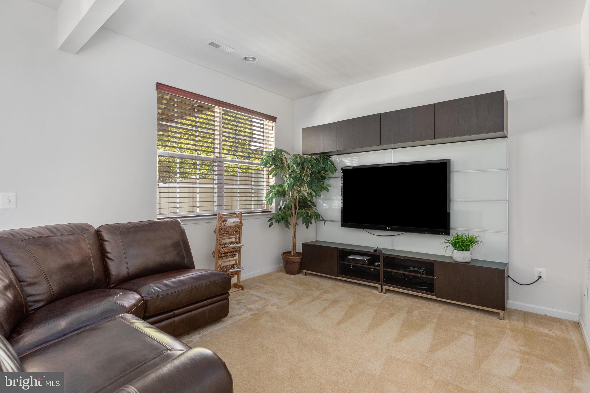 22644 Flowing Spring Square Brambleton, VA 20148 - Photo 29 of 47