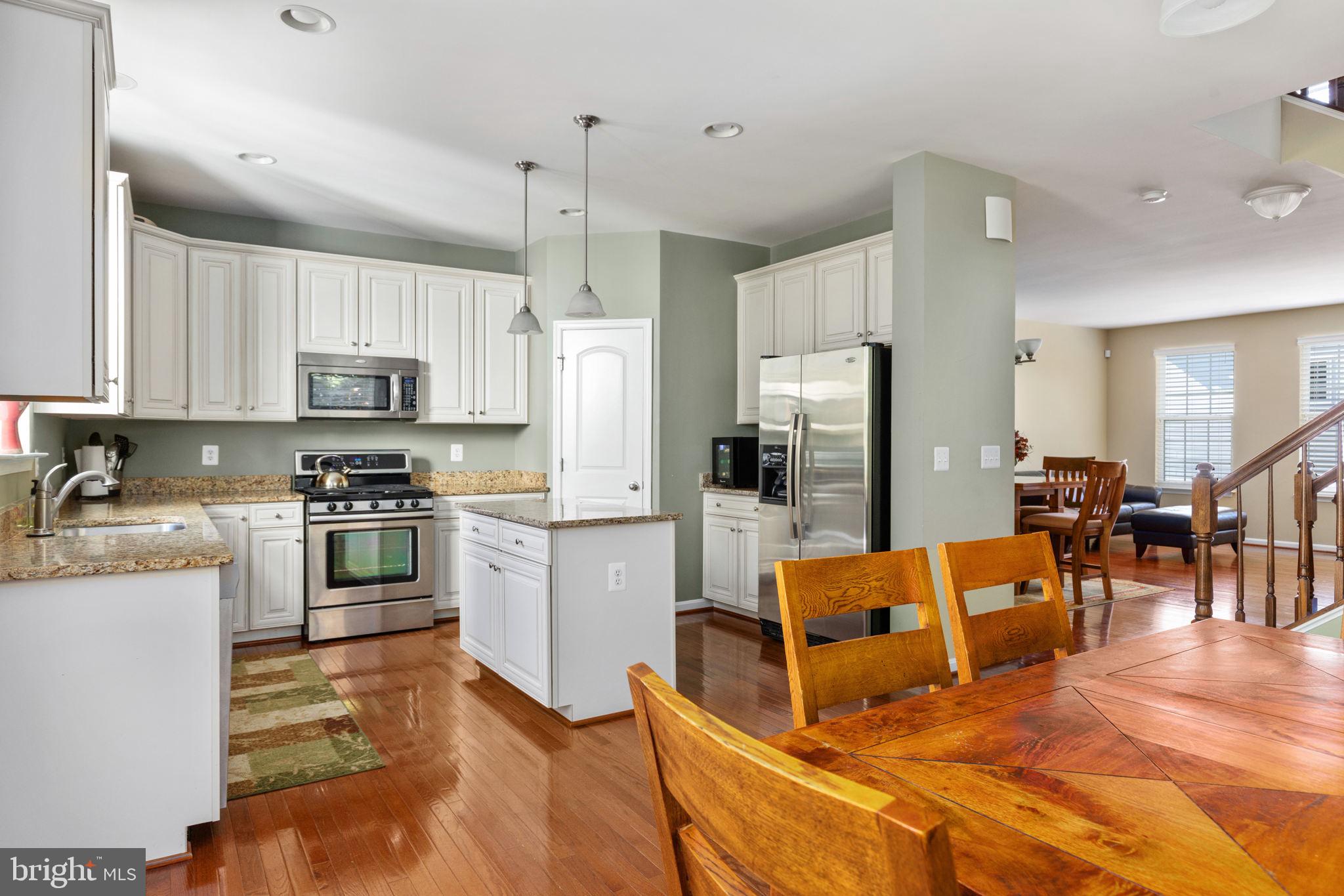 22644 Flowing Spring Square Brambleton, VA 20148 - Photo 6 of 47