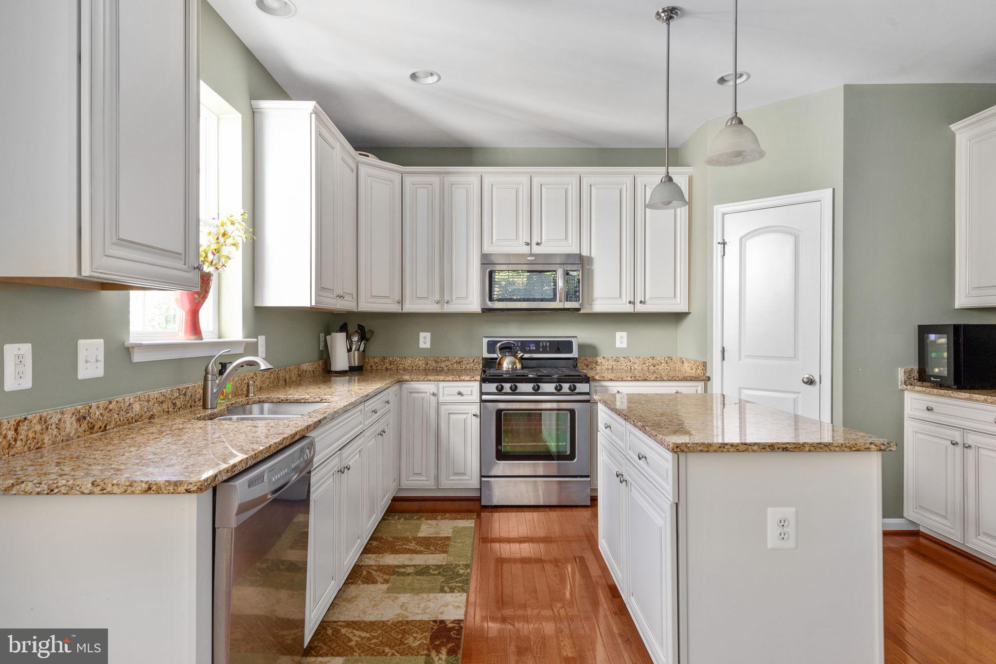 22644 Flowing Spring Square Brambleton, VA 20148 - Photo 7 of 47