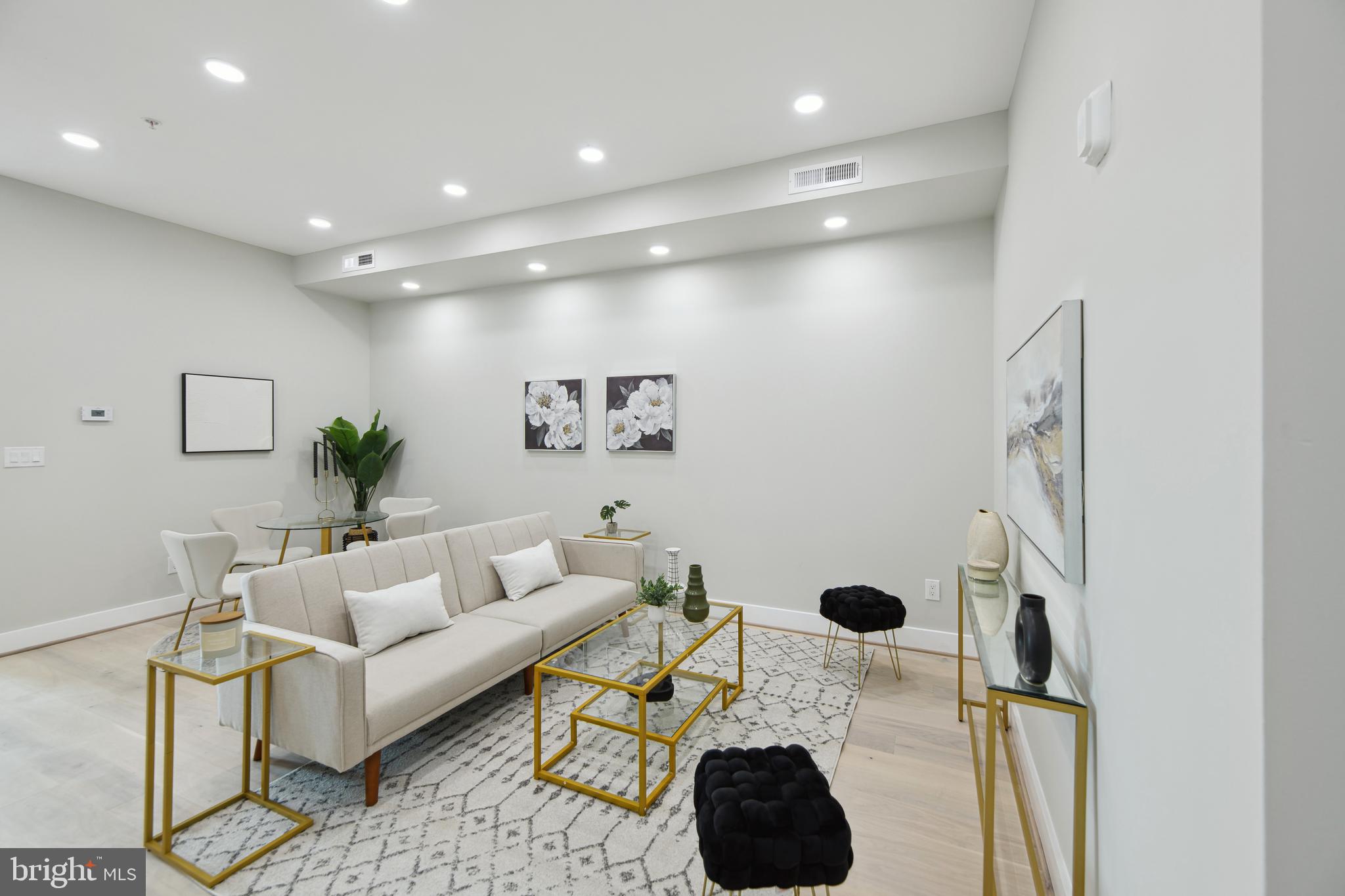 2213 M Street Northeast, Unit 6 Washington, DC 20002 - Photo 6 of 16