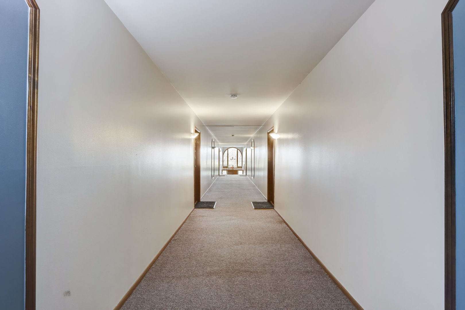 550 East Main Street, Unit 2E Barrington, IL 60010 - Photo 15 of 19 a view of hallway