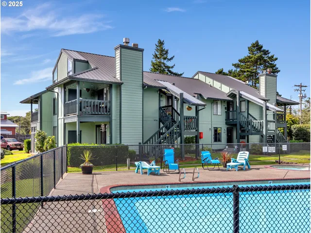 $245,000 | 344 Northeast Skipanon Drive, Unit 344, Warrenton, OR 97146