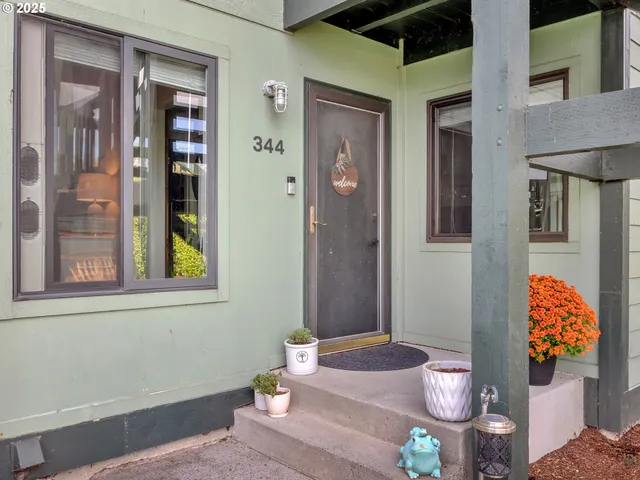 $245,000 | 344 Northeast Skipanon Drive, Unit 344, Warrenton, OR 97146