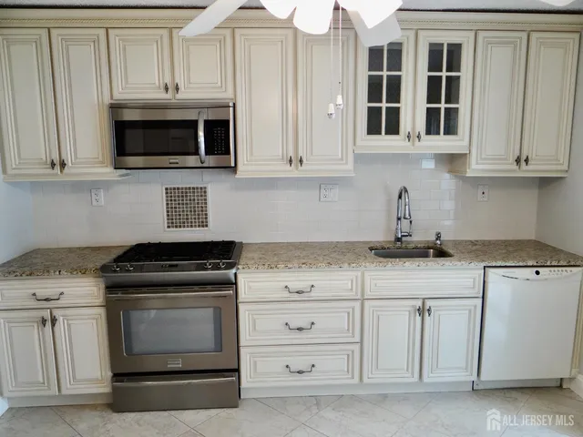 $3,700 | 514 Leawood Avenue, Toms River, NJ 08755