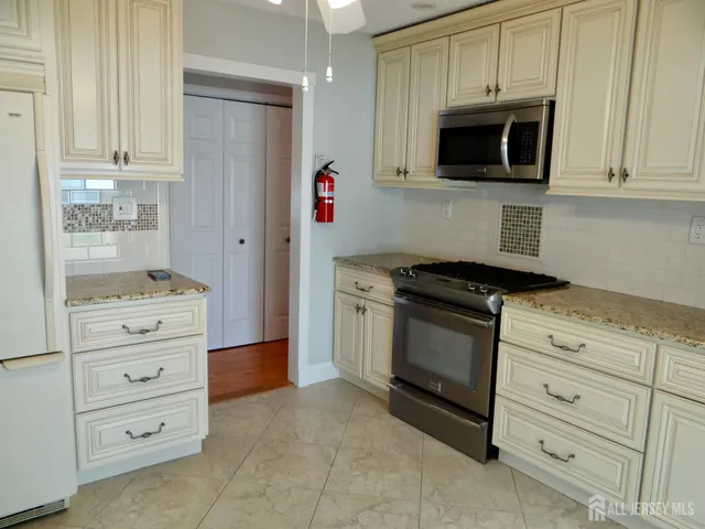 $3,700 | 514 Leawood Avenue, Toms River, NJ 08755