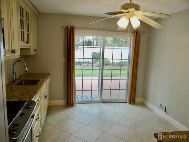 $3,700 | 514 Leawood Avenue, Toms River, NJ 08755