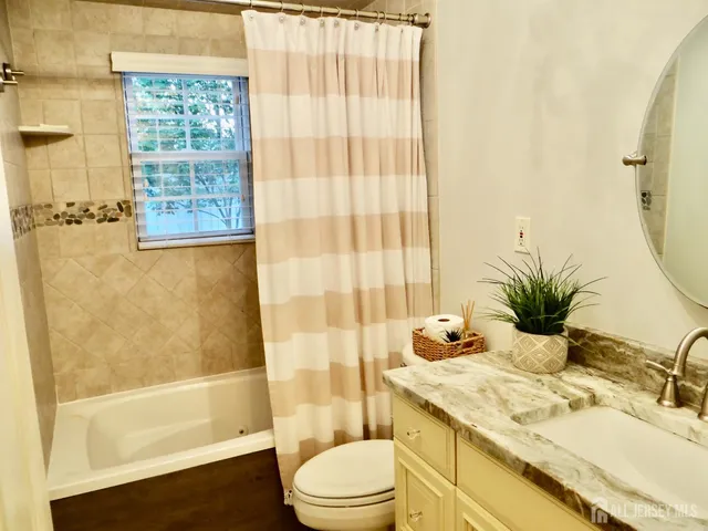 $3,700 | 514 Leawood Avenue, Toms River, NJ 08755