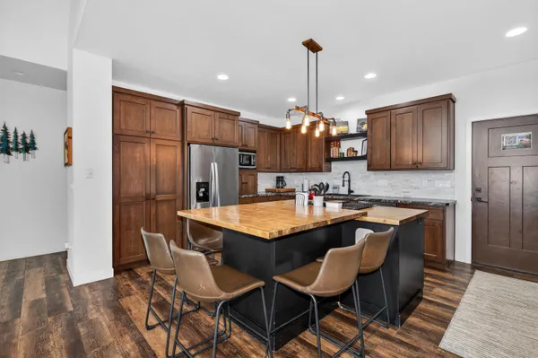 $1,250,000 | 3126 Eagle Point Way, Lac du Flambeau, WI 54538