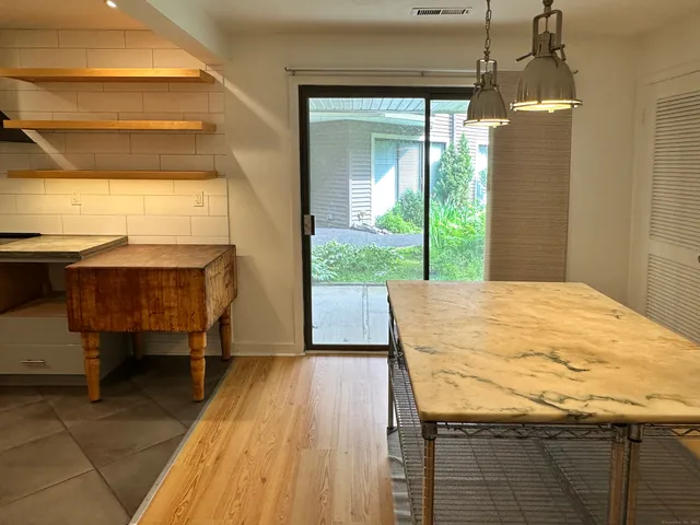 $325,000 | 4 Upper Main Street, Unit 3, Sharon, CT 06069