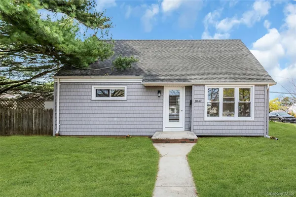 $799,000 | 1047 Windermere Road, Franklin Square, NY 11010