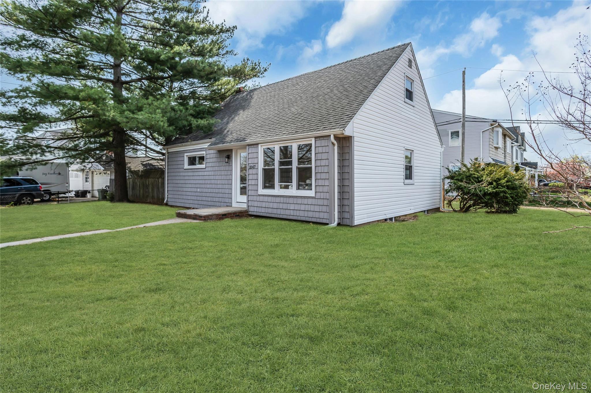 1047 Windermere Road Franklin Square, NY 11010 - Photo 2 of 19