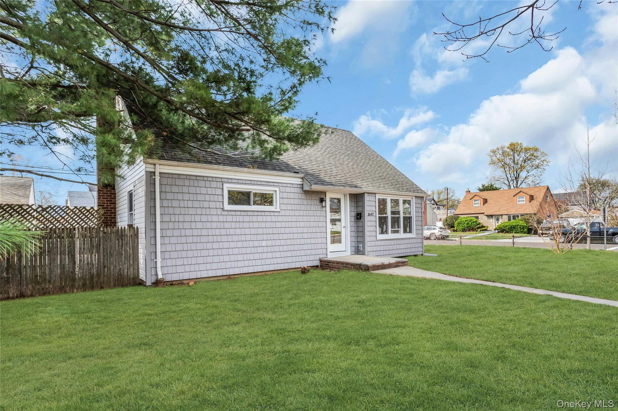 1047 Windermere Road Franklin Square, NY 11010 - Photo 3 of 19