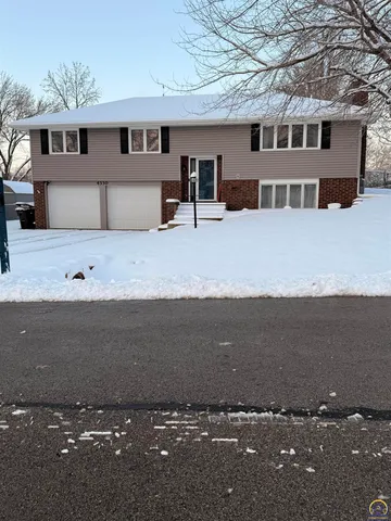 $315,000 | 4330 Southeast 26th Terrace, Topeka, KS 66605
