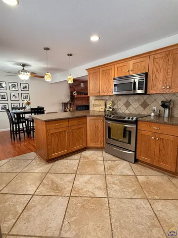 $315,000 | 4330 Southeast 26th Terrace, Topeka, KS 66605