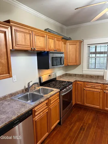 $1,850 | 24-26 Penrose Avenue, Unit A, Mechanicville, NY 12118