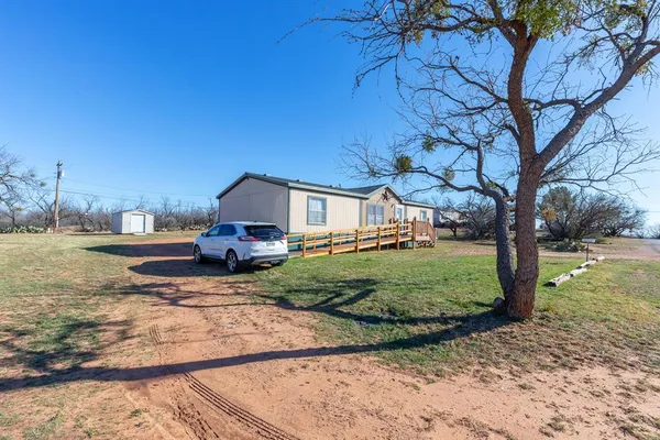 $160,000 | 102 Flamingo Drive, Tye, TX 79563