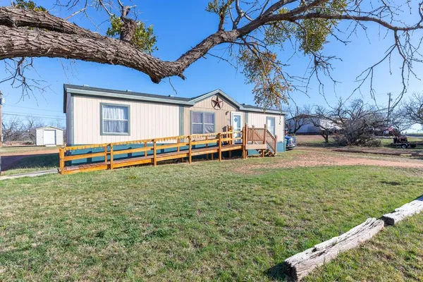 $160,000 | 102 Flamingo Drive, Tye, TX 79563