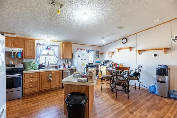 $160,000 | 102 Flamingo Drive, Tye, TX 79563