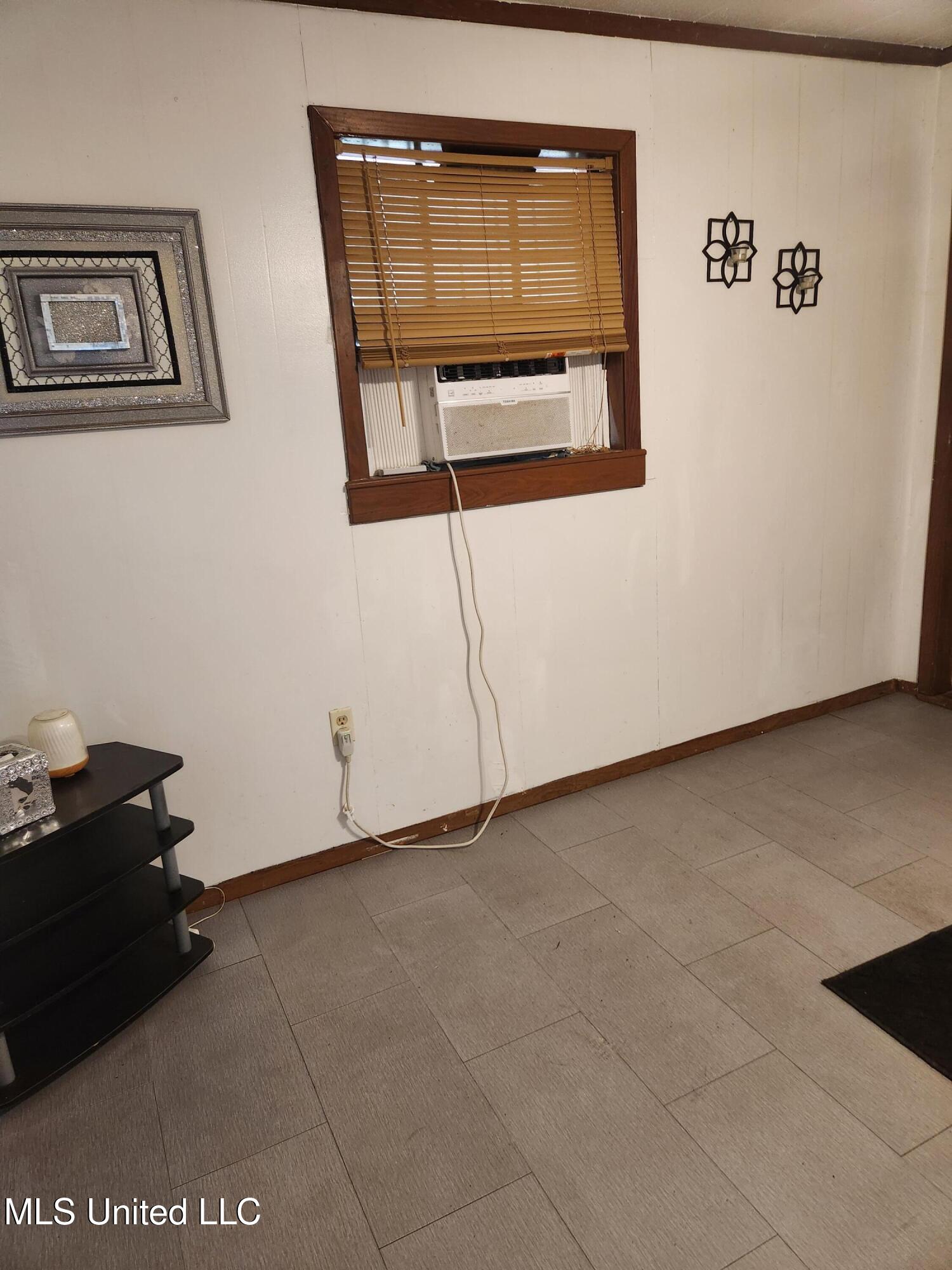 1166 Killarney Street Jackson, MS 39212 - Photo 26 of 29 20260110_140915