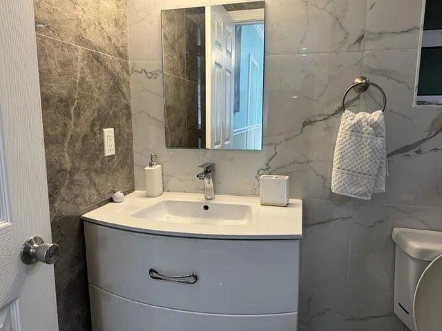 $1,500 | 240 Northeast 27th Street, Pompano Beach, FL 33064