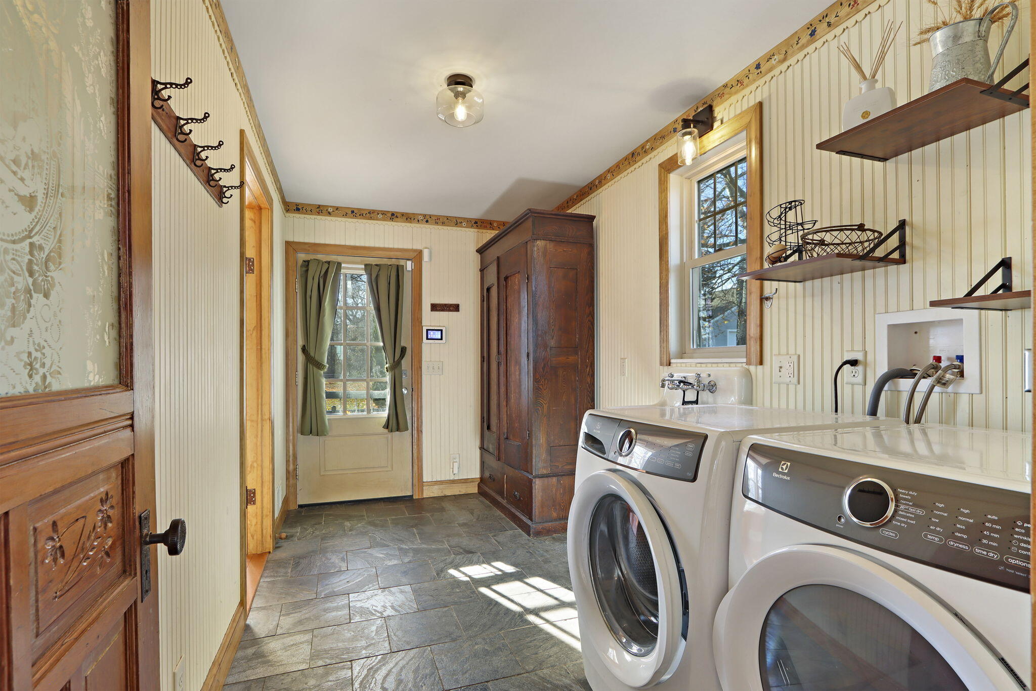9105 Gittings Road Mount Pleasant, WI 53406 - Photo 10 of 33 Laundry Room