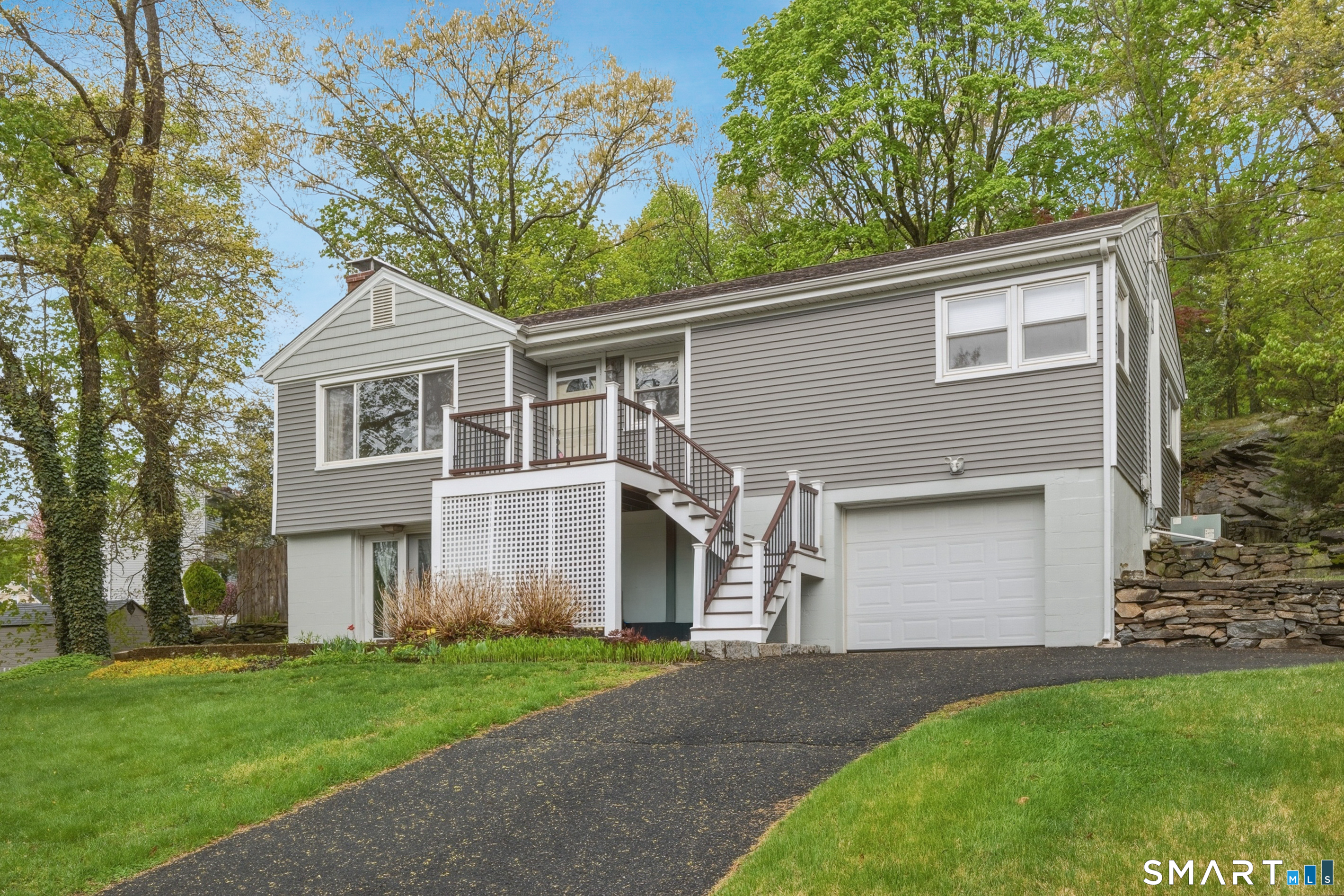 9 Round Hill Road Trumbull, CT 06611 - Photo 20 of 22