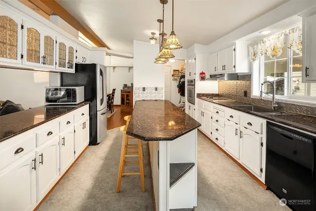 $575,000 | 81 Hawthorn Lane, Easton, WA 98925