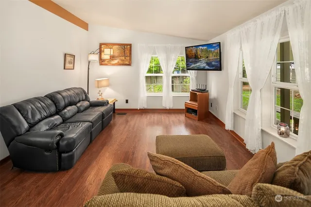 $575,000 | 81 Hawthorn Lane, Easton, WA 98925