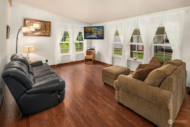 $575,000 | 81 Hawthorn Lane, Easton, WA 98925