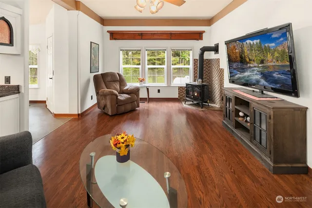 $575,000 | 81 Hawthorn Lane, Easton, WA 98925