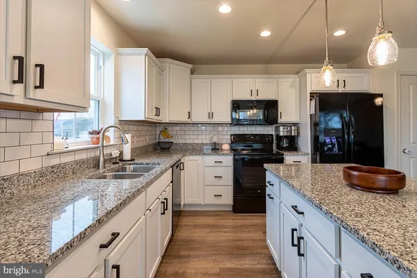 $429,900 | 204 Whitetail Circle, Mill Hall, PA 17751
