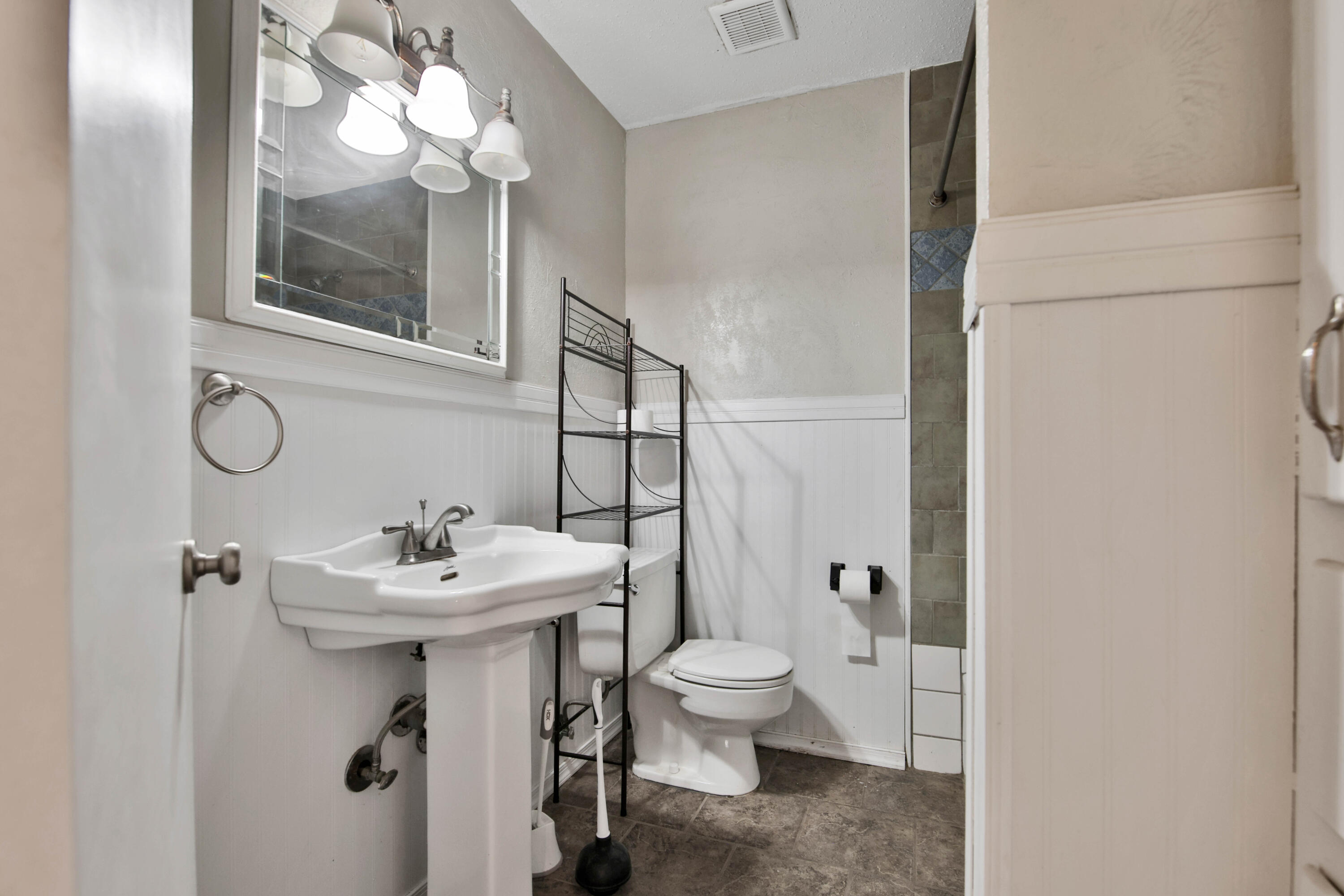 4317 31st Street Lubbock, TX 79410 - Photo 22 of 34 IMG_9845