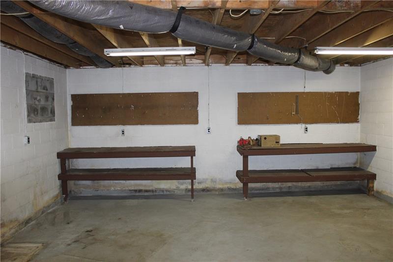 1580 Airport Road Vandergrift, PA 15690 - Photo 3 of 25 Gallery Image 3