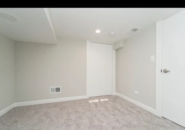 $7,500 | 6601 North Sioux Avenue, Chicago, IL 60646