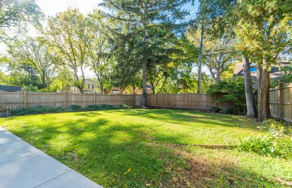 $7,500 | 6601 North Sioux Avenue, Chicago, IL 60646