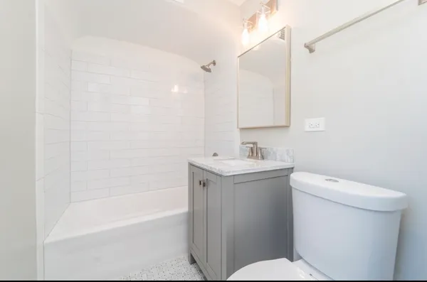 $7,500 | 6601 North Sioux Avenue, Chicago, IL 60646