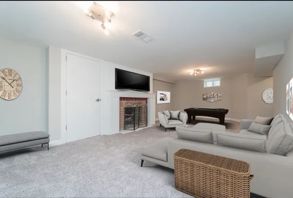 $7,500 | 6601 North Sioux Avenue, Chicago, IL 60646