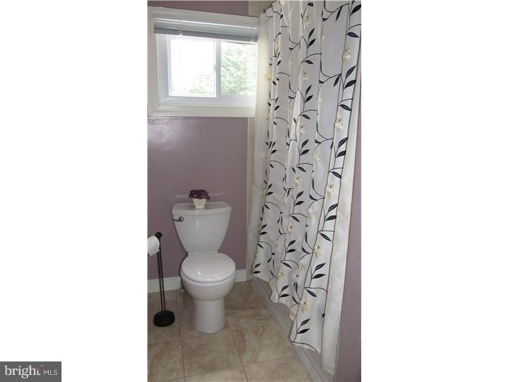 139 Wyndmoor Road Havertown, PA 19083 - Photo 21 of 25 Bathroom