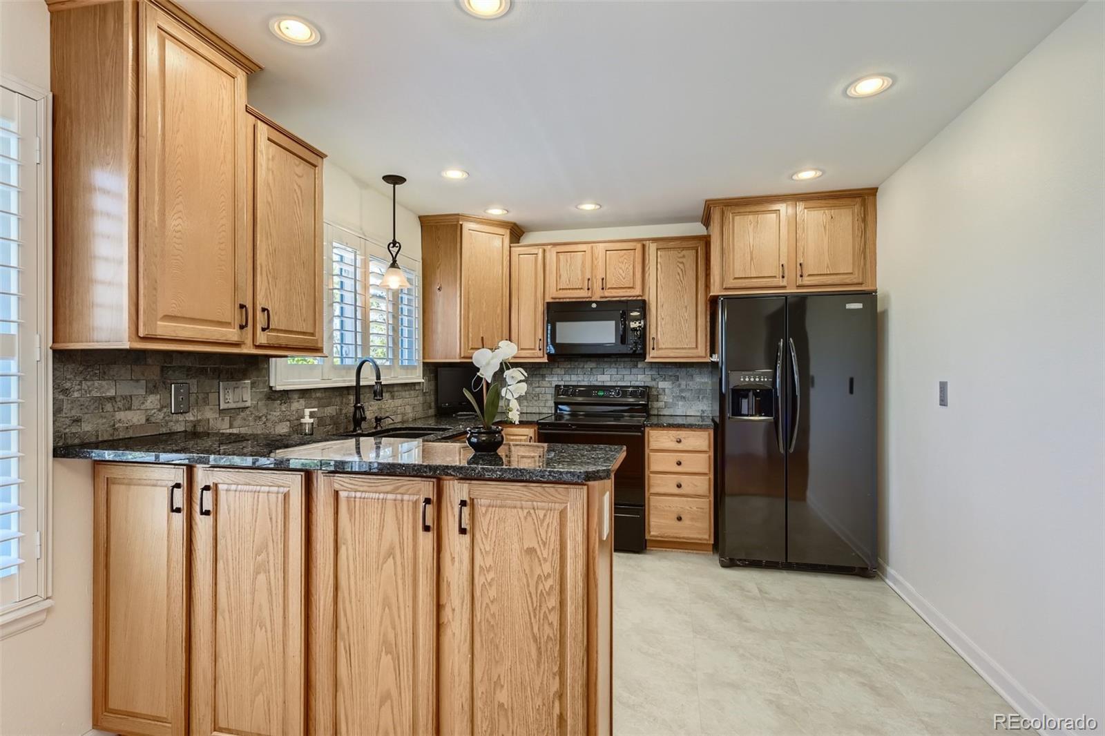 200 Quail Ridge Circle Highlands Ranch, CO 80126 - Photo 8 of 27 Gallery Image 8