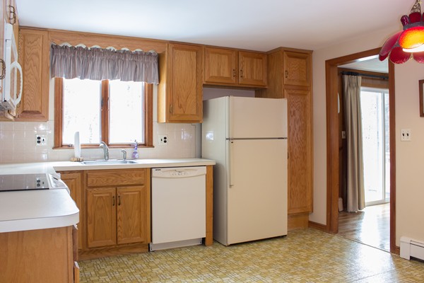 23 Belknap Road Medfield, MA 02052 - Photo 6 of 21 Gallery Image 6