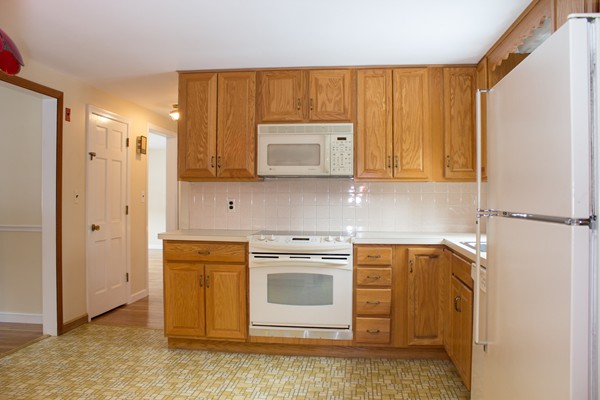 23 Belknap Road Medfield, MA 02052 - Photo 8 of 21 Gallery Image 8