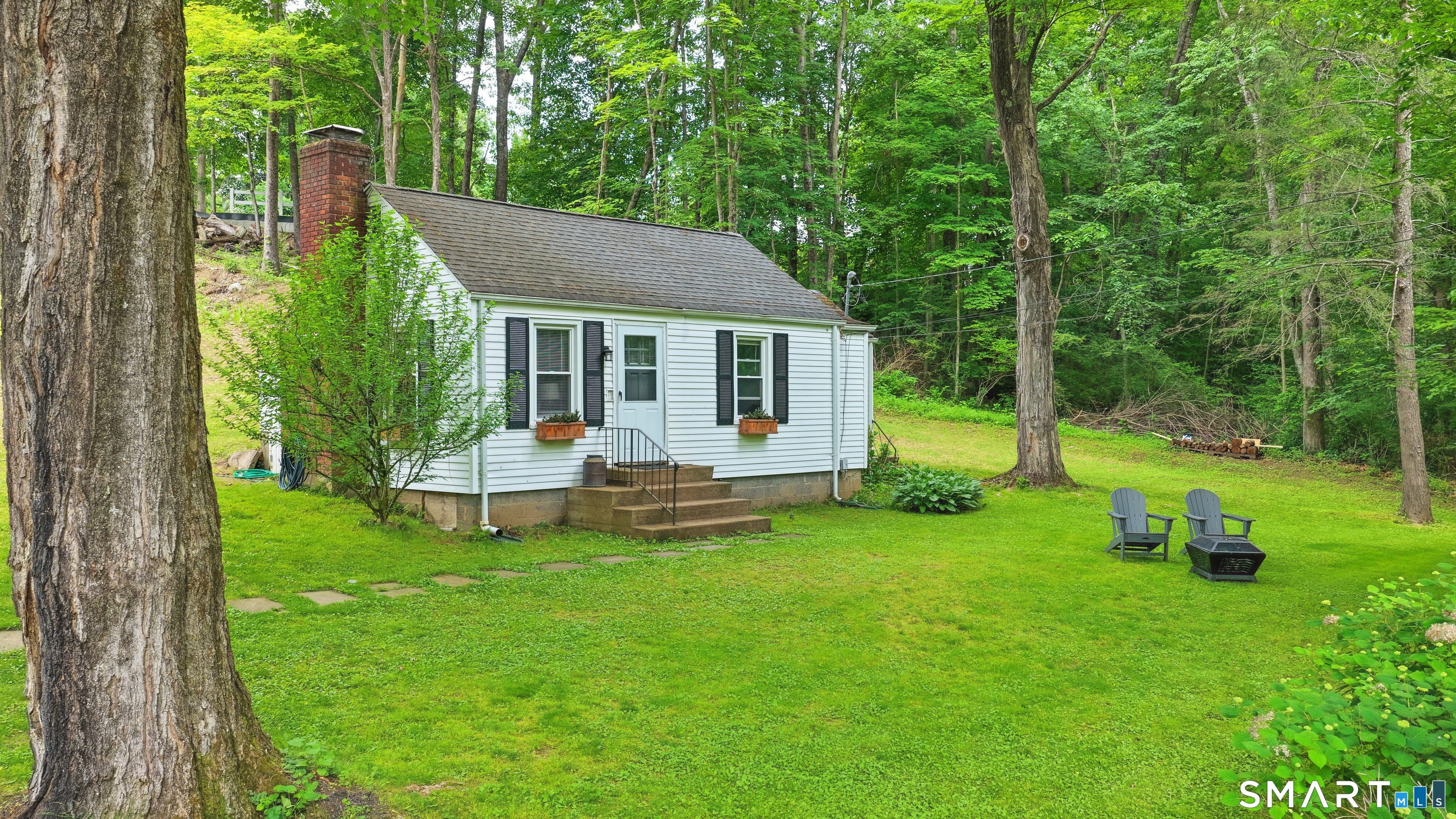 277 Spring Hill Road Monroe, CT 06468 - Photo 2 of 22