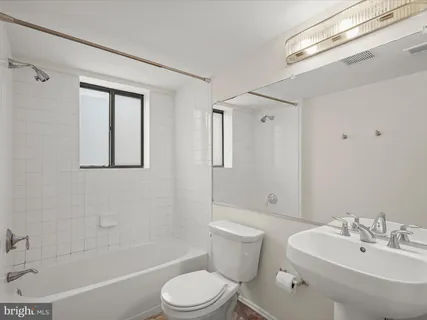$2,700 | 1225 13th Street Northwest, Unit 407, Washington, DC 20005