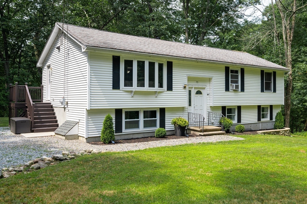 93 Spofford Street Georgetown, MA 01833 - Photo 2 of 42 Gallery Image 2